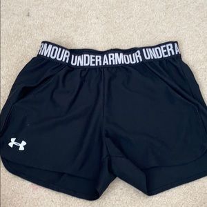 Under Armour black shorts
